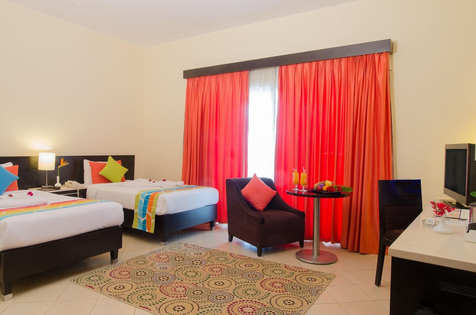 Swiss Inn Teda Hotel & Aqua Park ไอน์ ซกนา ภายนอก รูปภาพ