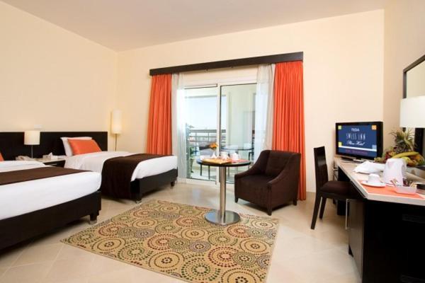 Swiss Inn Teda Hotel & Aqua Park ไอน์ ซกนา ภายนอก รูปภาพ